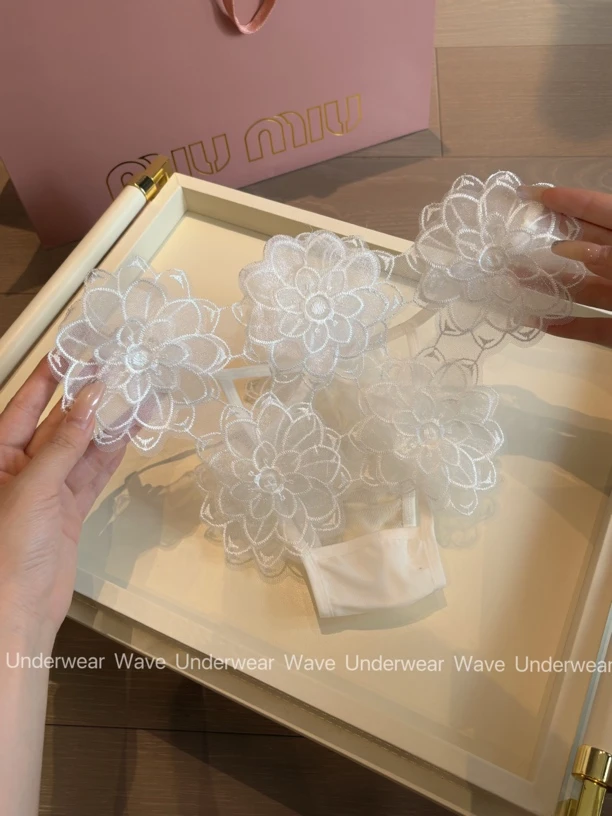 W&U【氛围爱恋】si房强推！花卉镂空网纱性感内裤三角裤女
