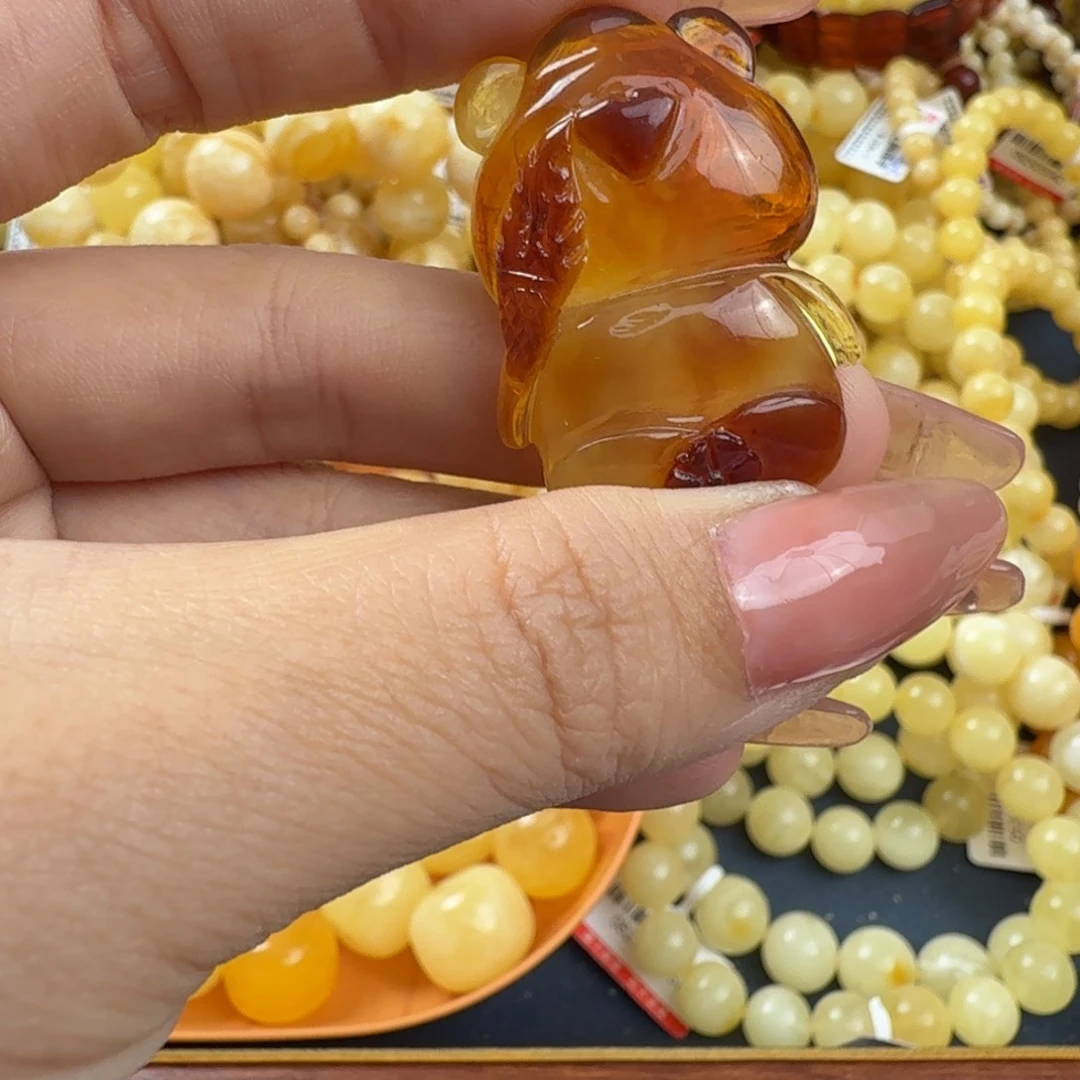 琥珀未镶嵌珠宝奇石