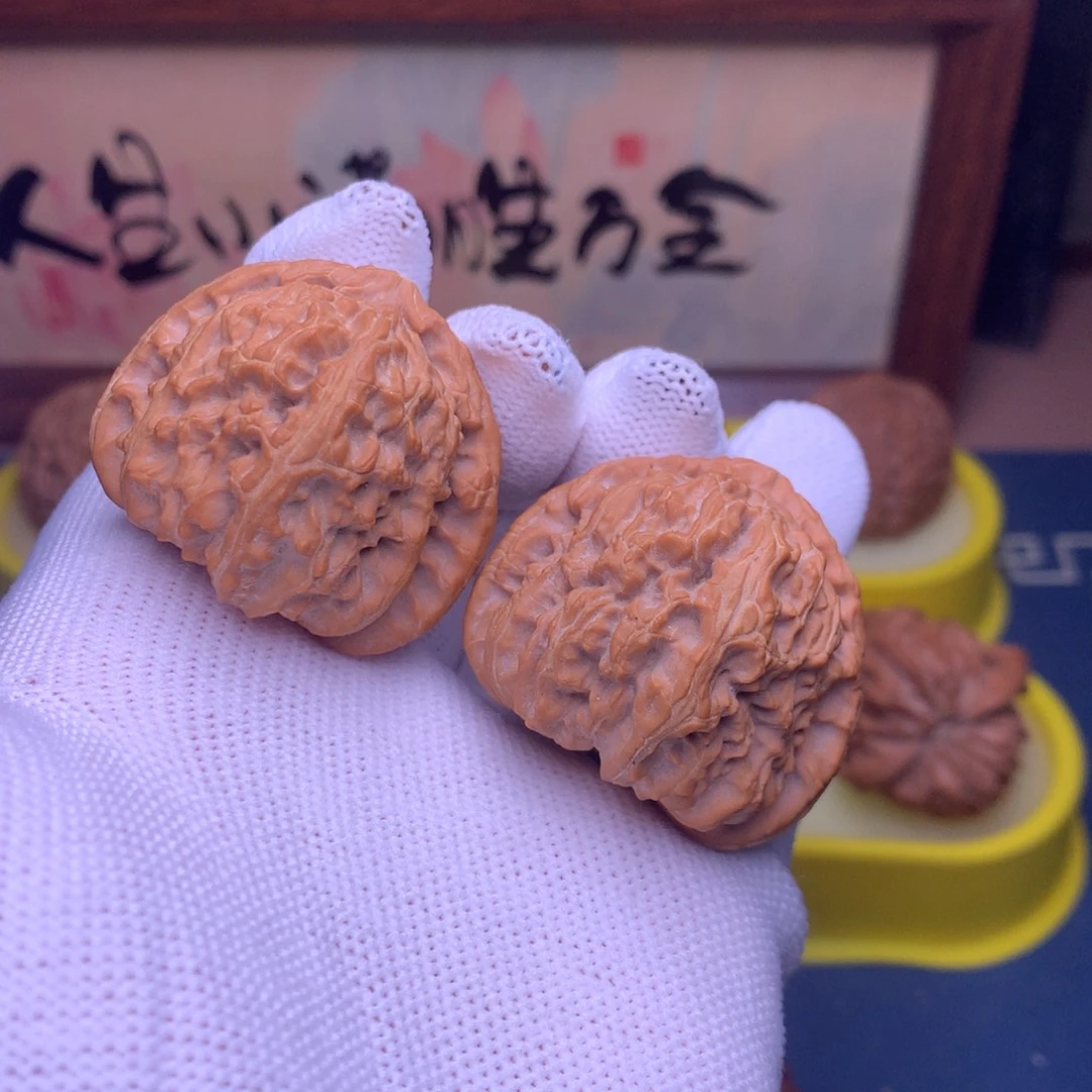 文玩核桃把件39角白