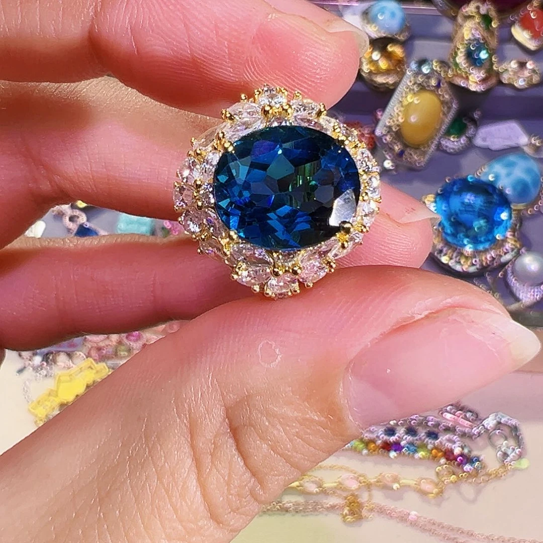 银S925镶嵌托帕石珠宝奇石