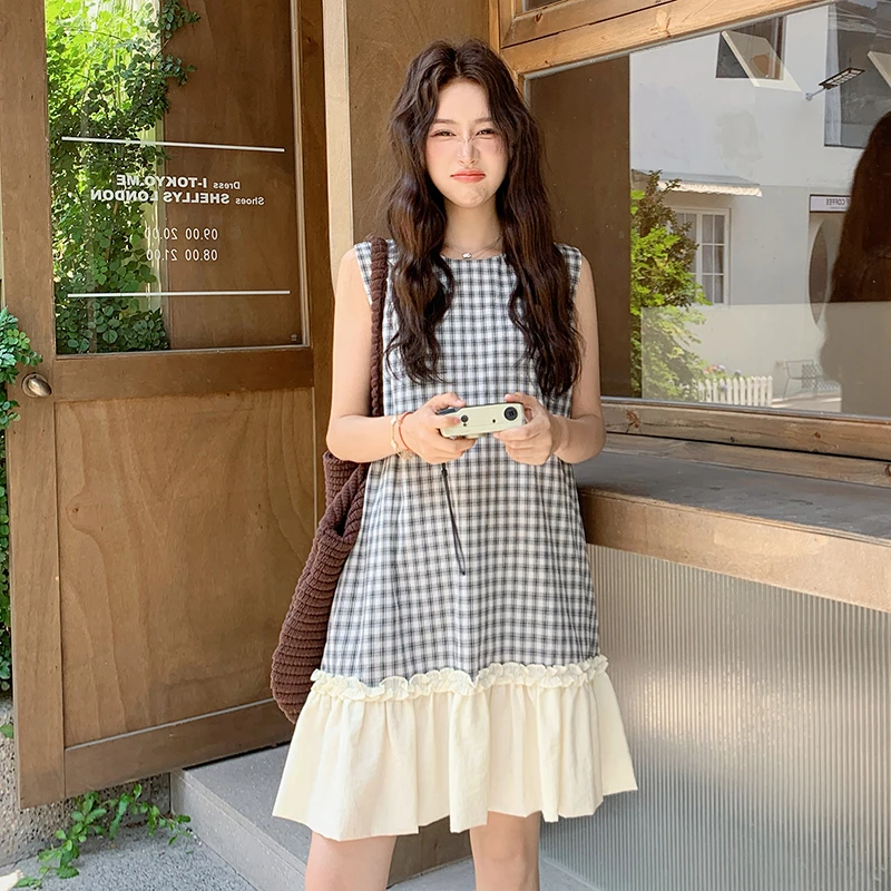 韩系撞色格子连衣裙女夏2025新款小个子甜美减龄宽松木耳边背心裙