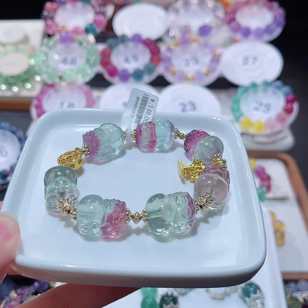 水晶手串未镶嵌佩****n大貔貅萤石