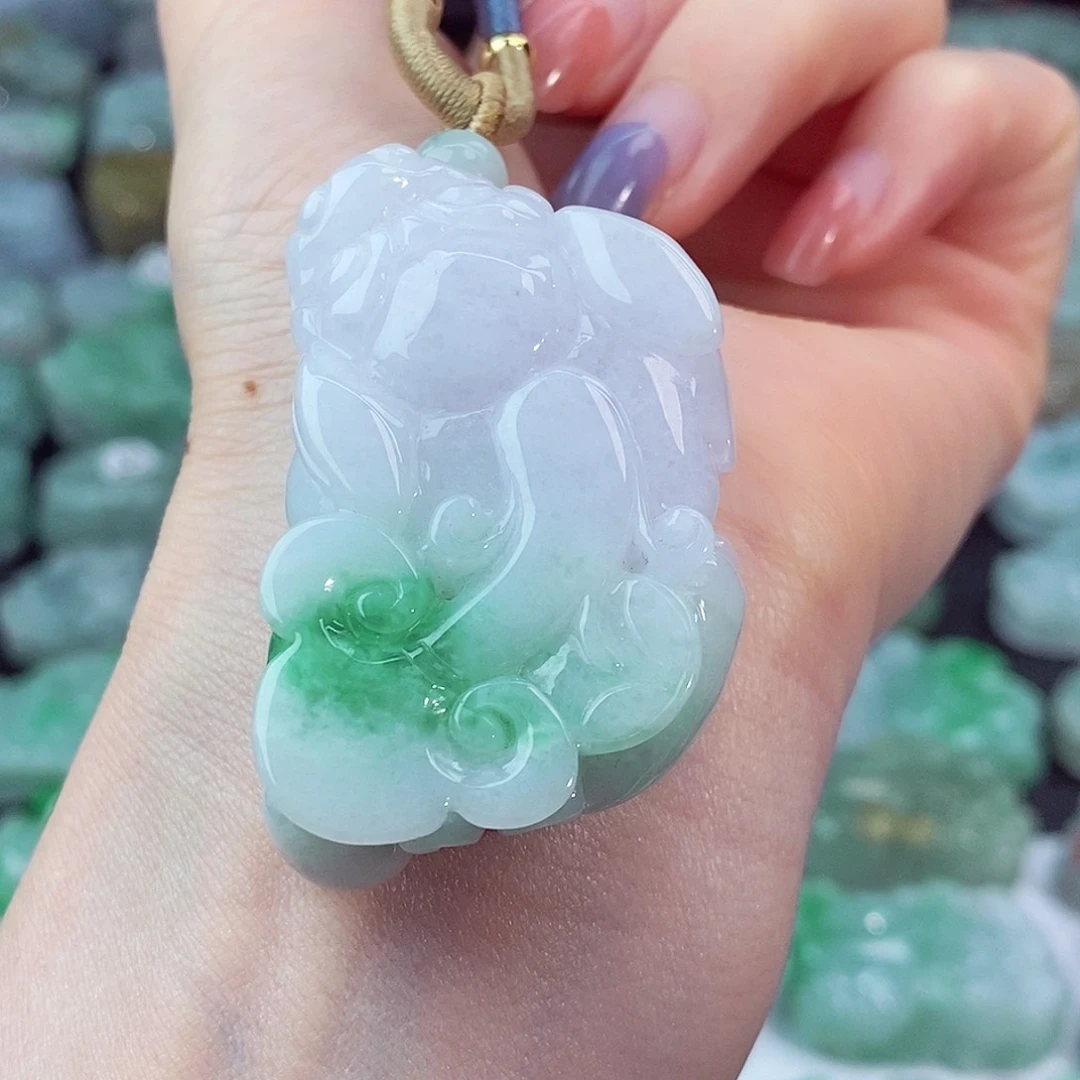 颈饰未镶嵌翡翠天然