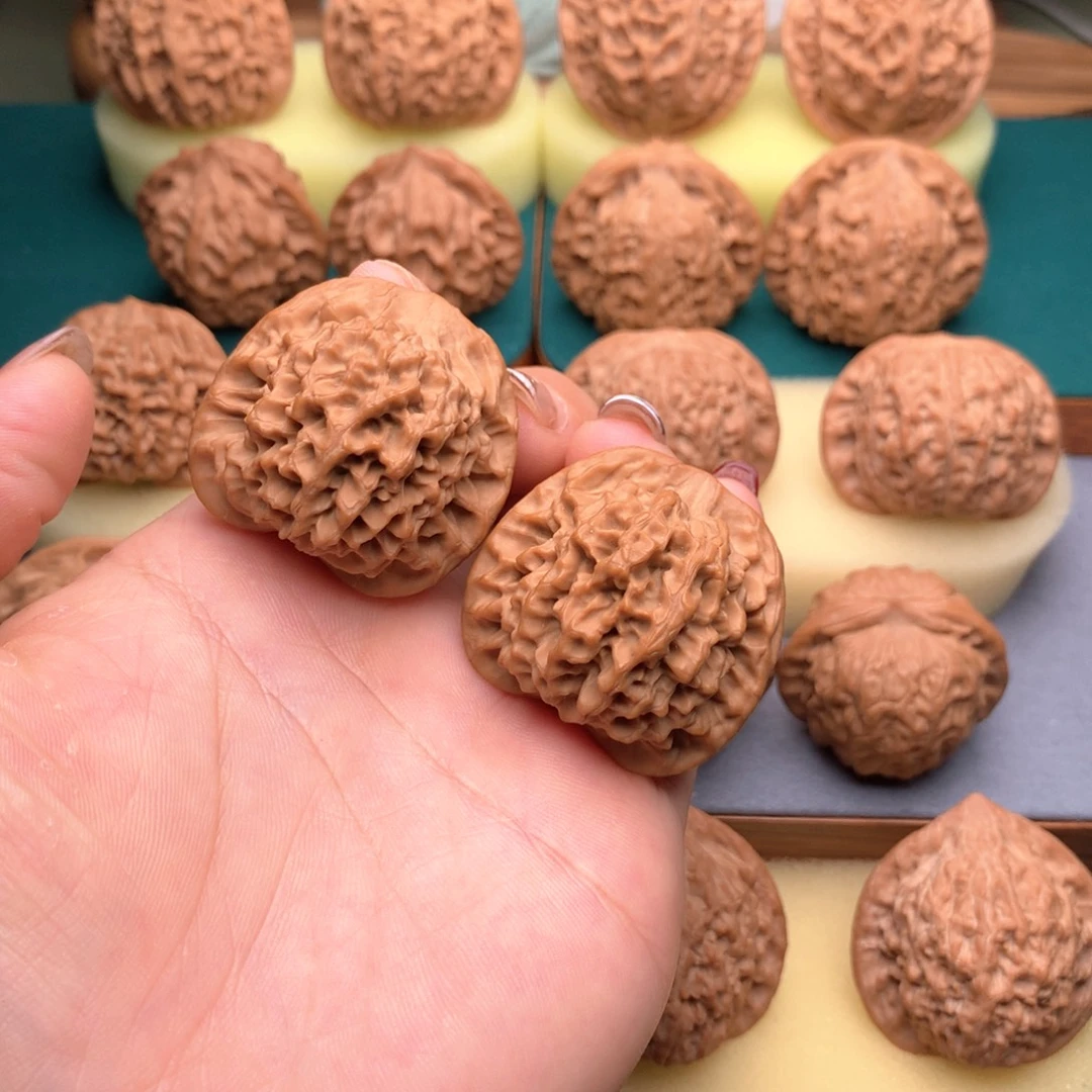 林***叶吊坠文玩核桃秦闷