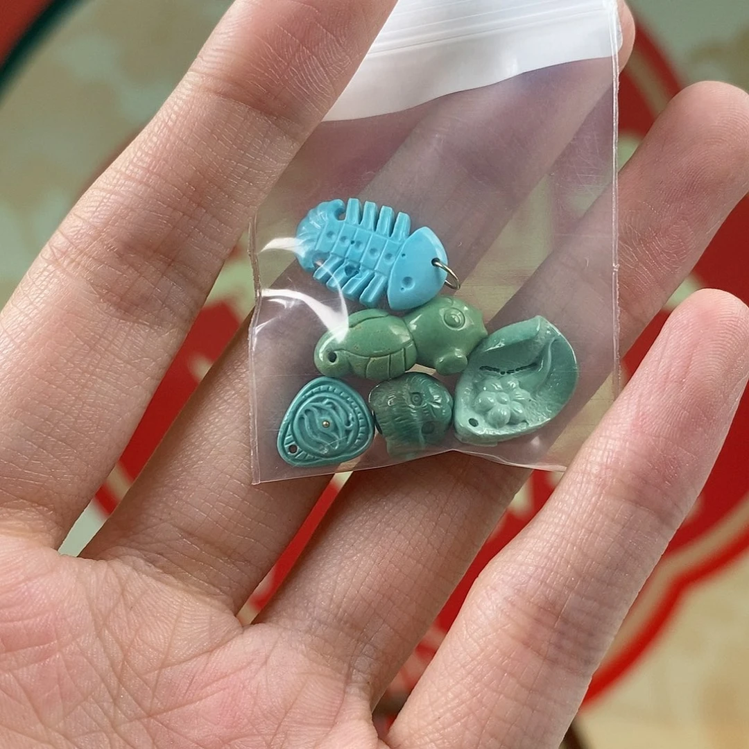 绿松石未镶嵌珠宝奇石