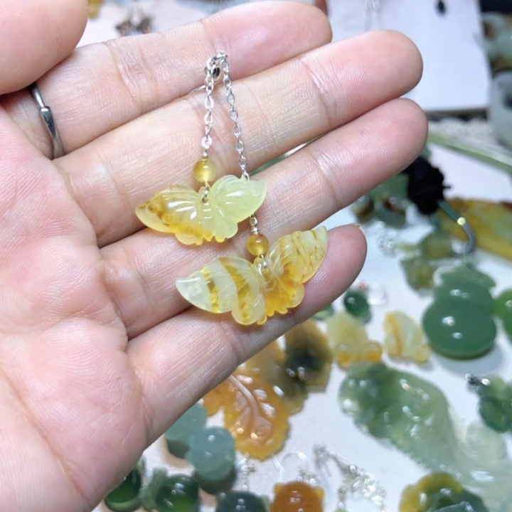 【闪购商品】蛇纹石玉耳环未镶嵌青*