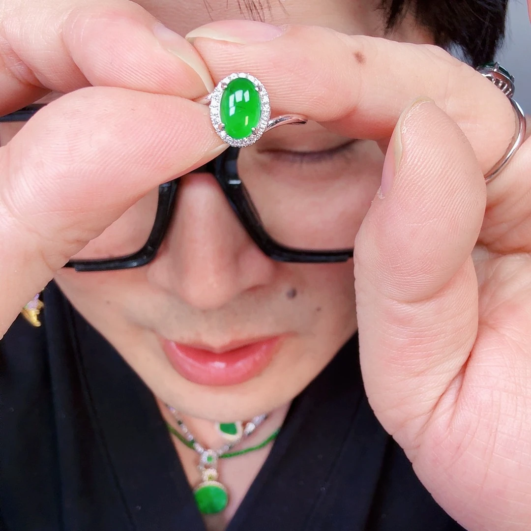 翡翠颈饰未镶嵌一个