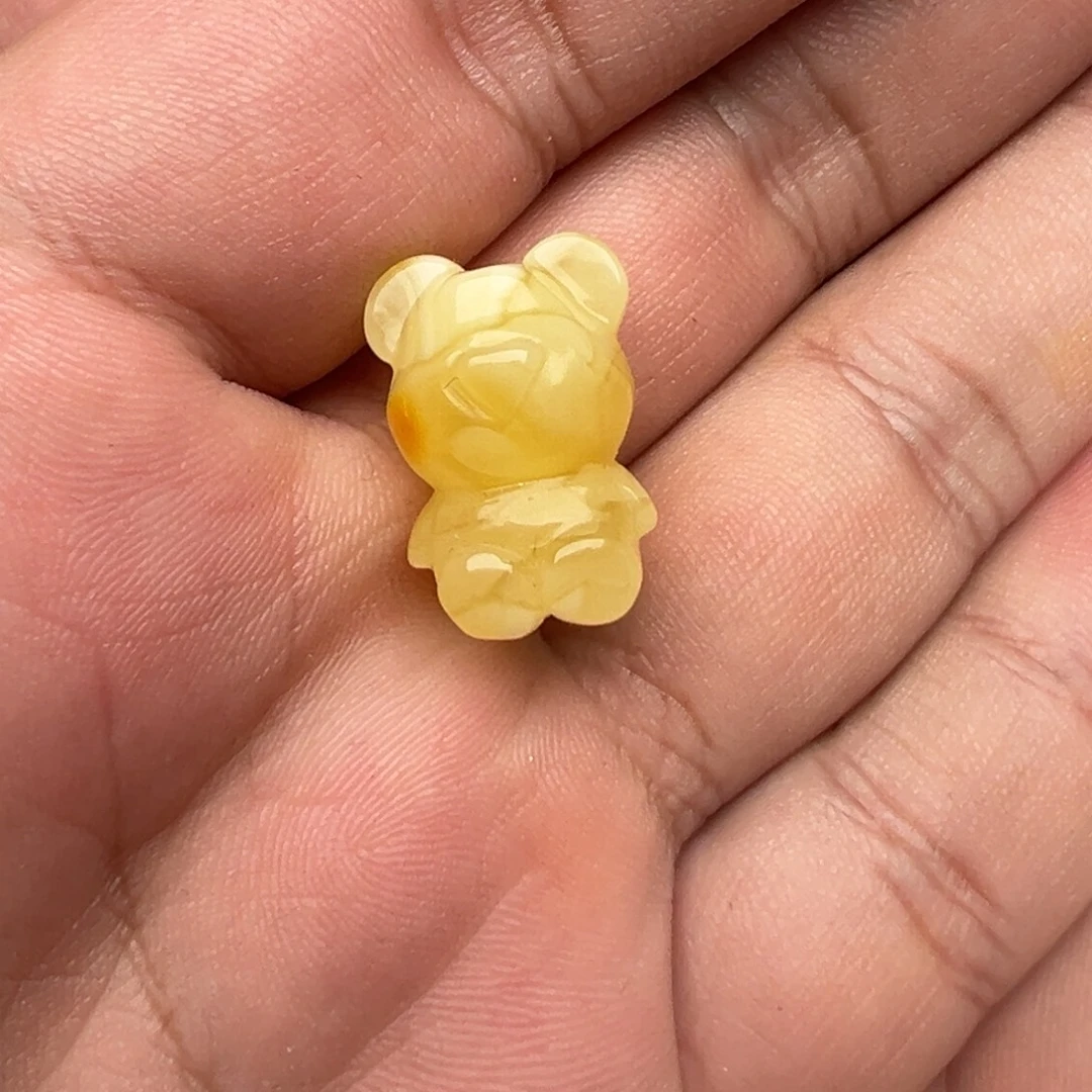 琥珀未镶嵌裸石2.05克小熊