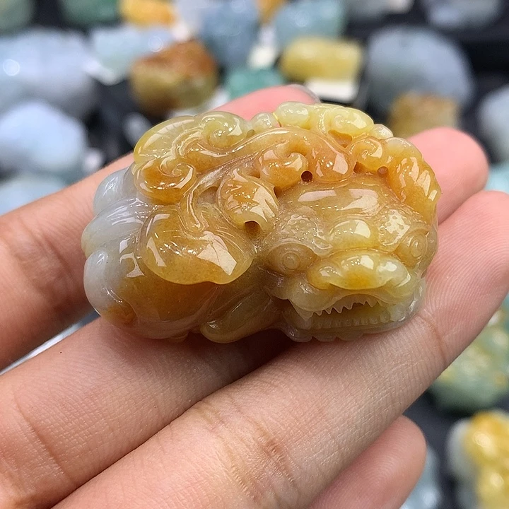 翡翠未镶嵌颈饰天然缅甸翡翠