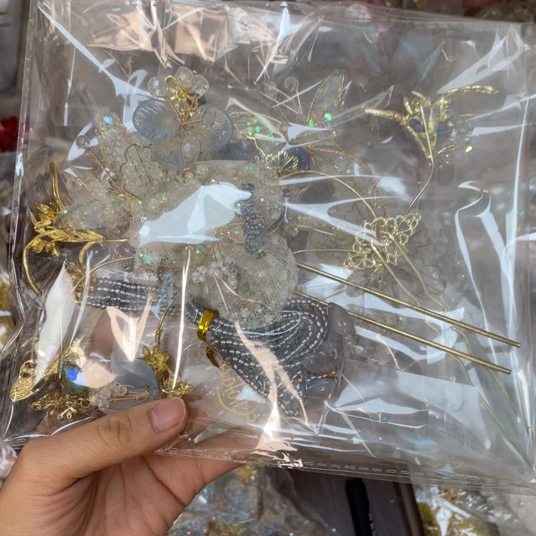 混合材质新娘头饰默认微瑕不退换