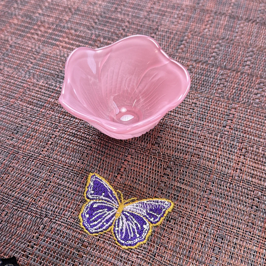 四海【粉色琉璃花瓣杯】琉璃高级质感茶空间茶道器具茶杯容量40ml
