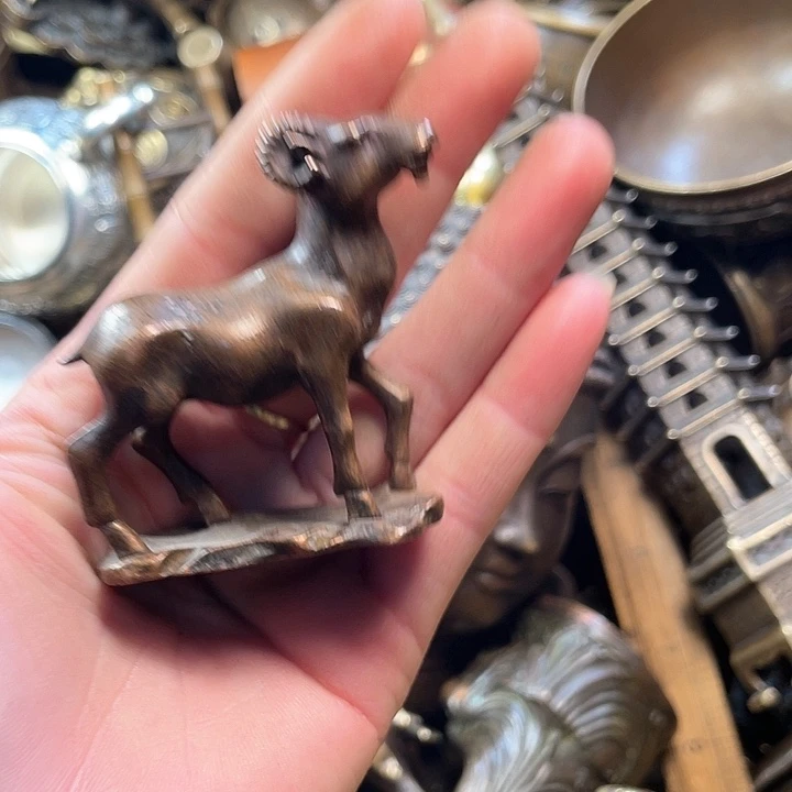 诚信经营铜器摆件