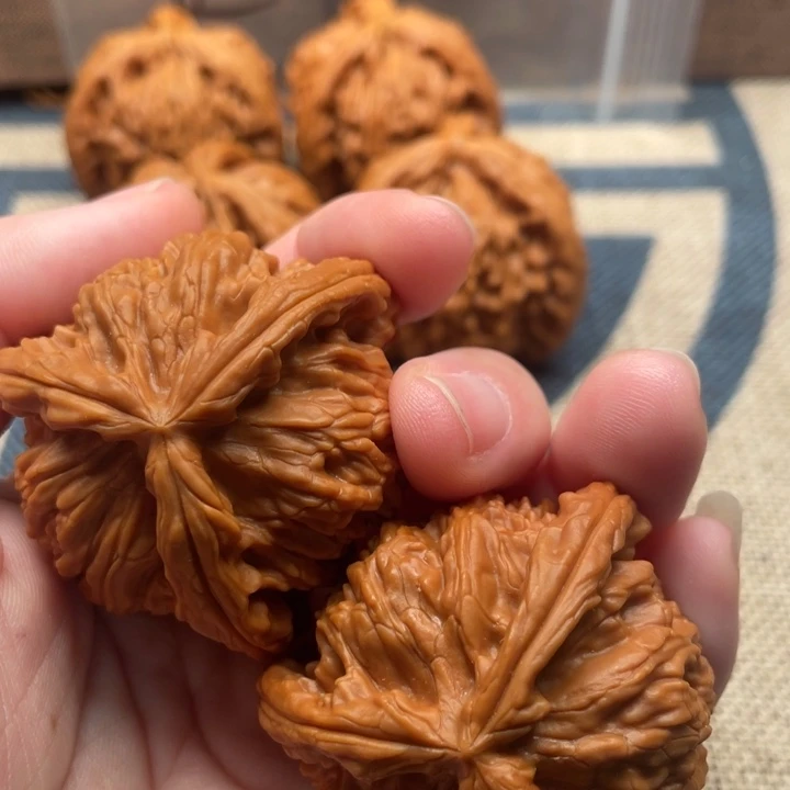 益***益核桃白狮子43核桃