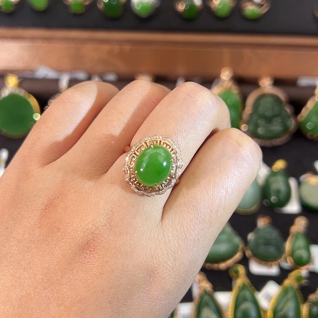 和田玉（碧玉）18K金镶嵌戒指苹果绿蛋面12mm