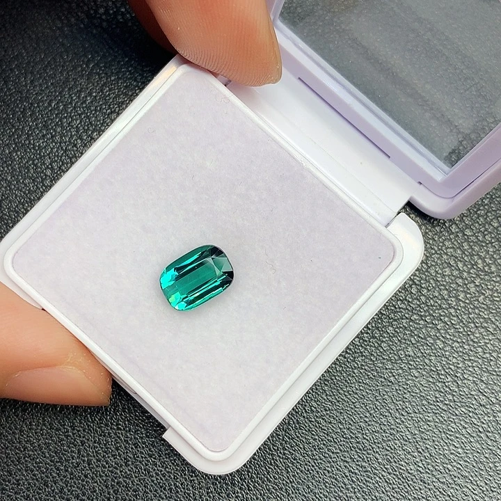 裸石未镶嵌碧玺2.0克拉