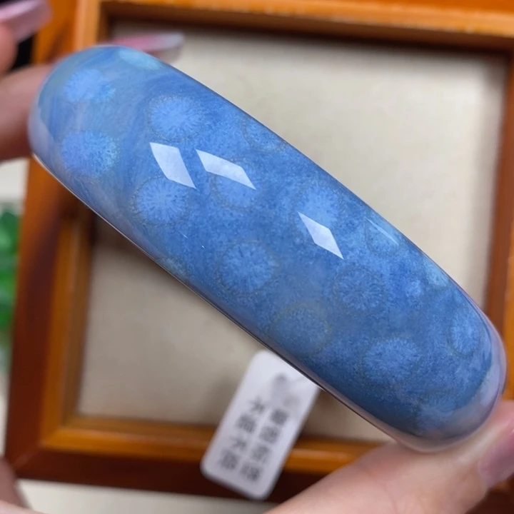 硅化珊瑚（珊瑚玉）手镯未镶嵌习****房60.7