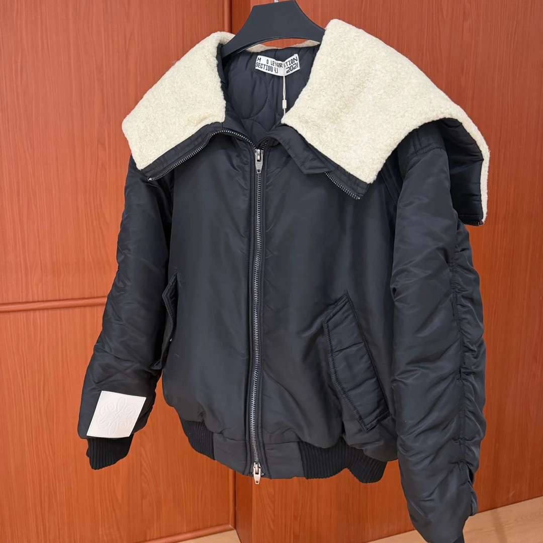 ML【醉爱】拉链拆卸毛帽煤黑夹克(退货来回运费自理谨慎下单）