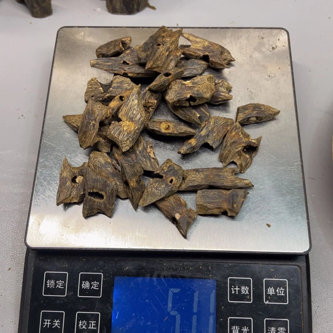 沉香沉香碎屑?***1熏香原材料50克