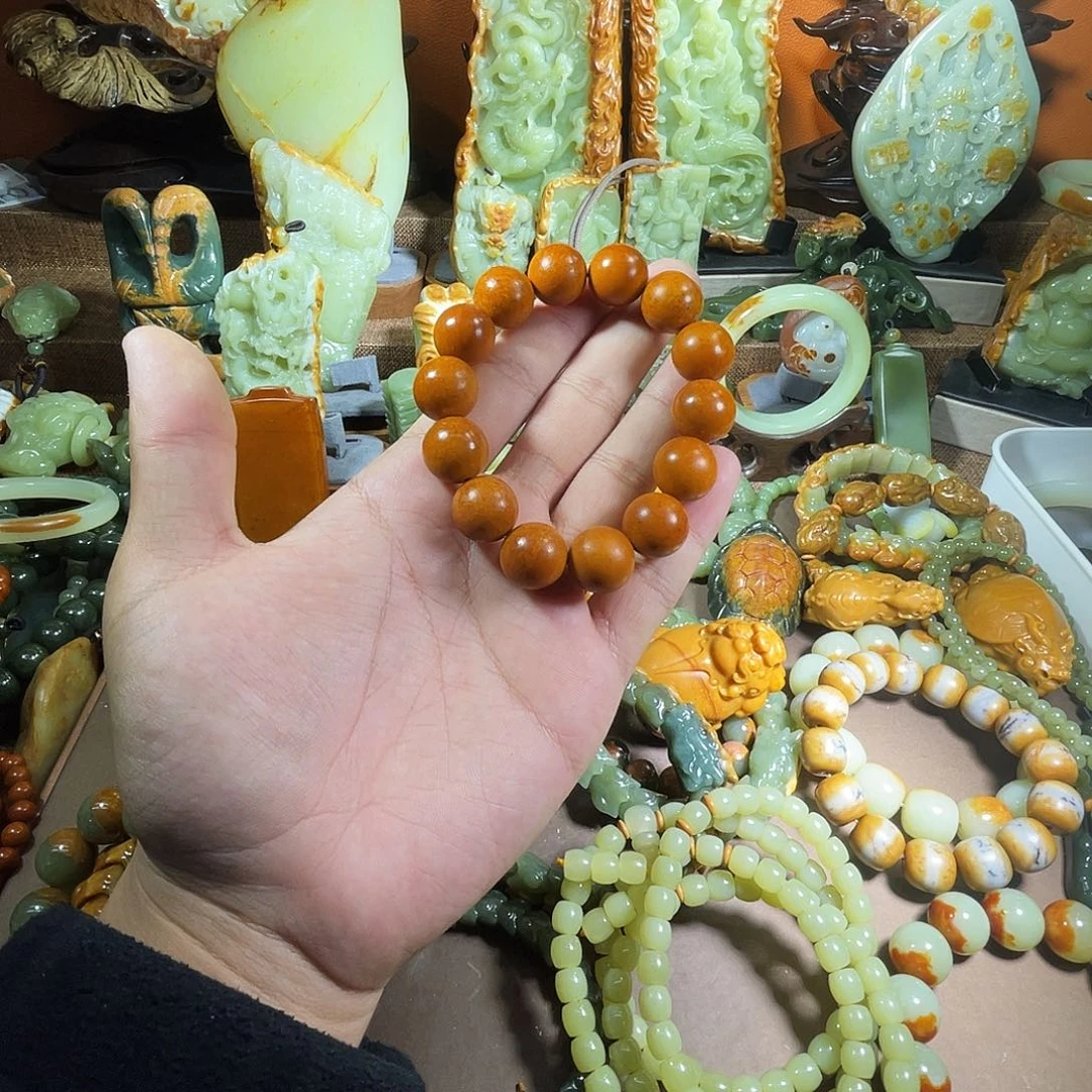 透闪石质玉未镶嵌珠宝奇石