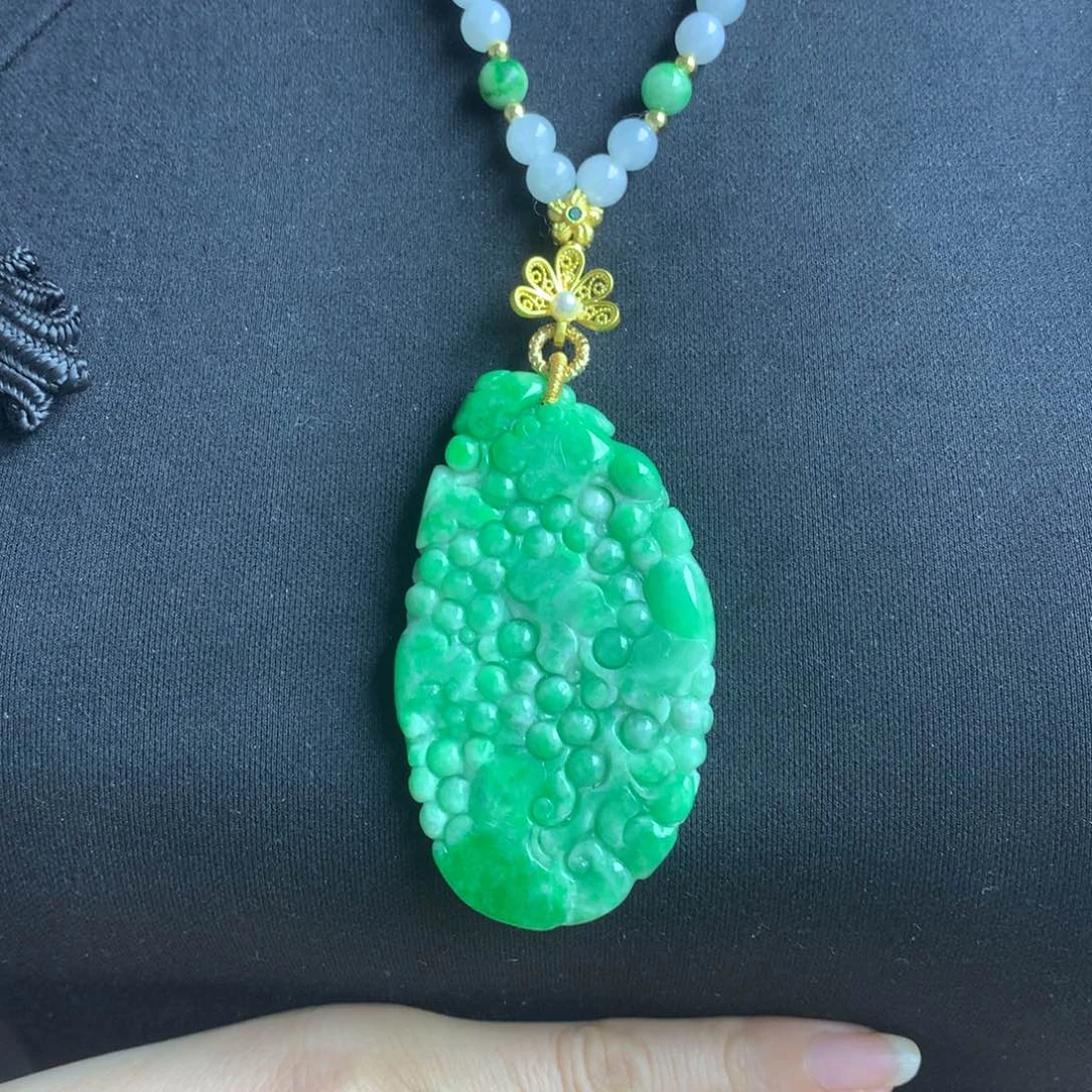 翡翠颈饰未镶嵌翡翠