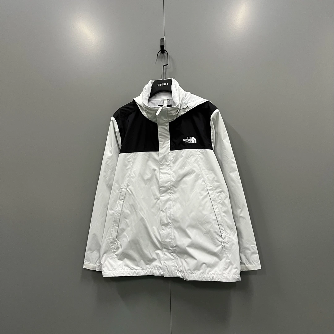 (ll) 【XP】TNF 北面 拼色印花logo冲锋衣 XXL码/95新/mg400076