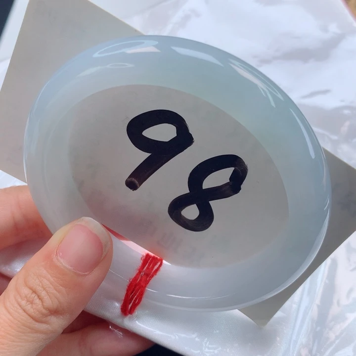 翡翠手镯未镶嵌白月光