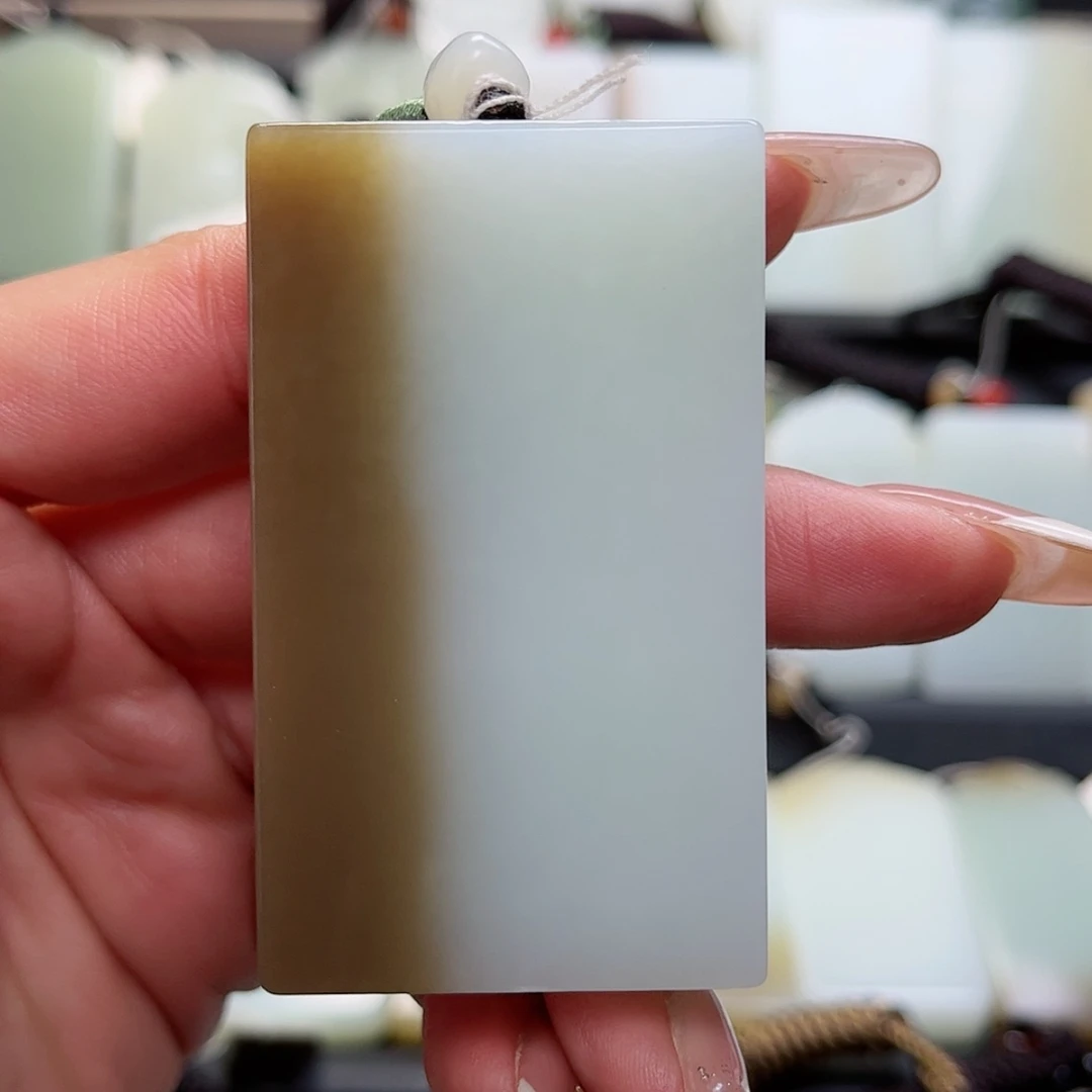 【闪购商品】颈饰未镶嵌和田玉❤️****