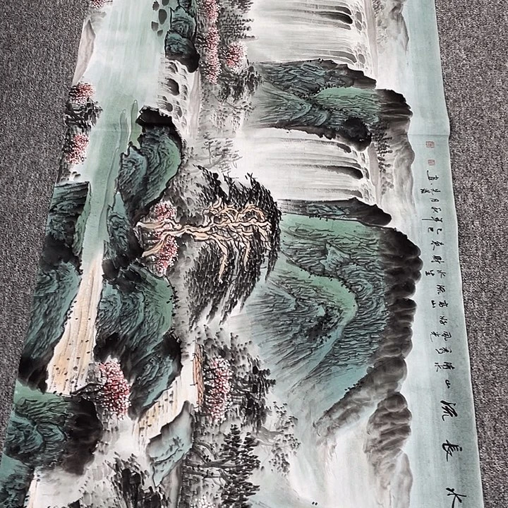 国画卖字画的男孩