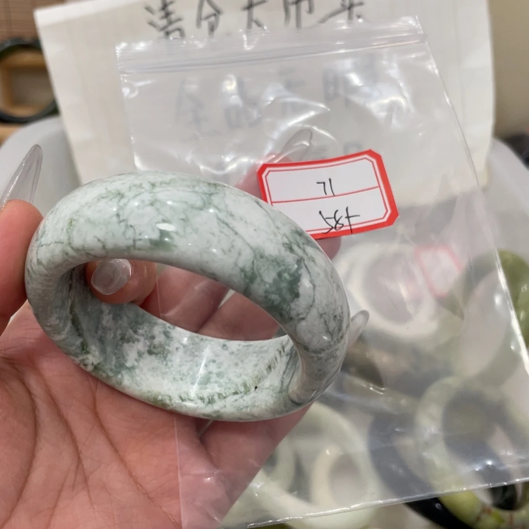 未镶嵌蛇纹石玉手镯