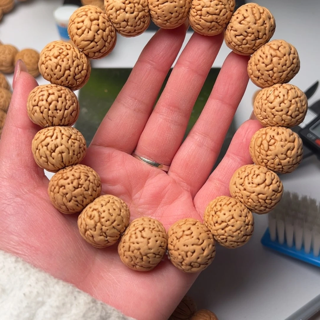 21尺寸苹果圆桃核