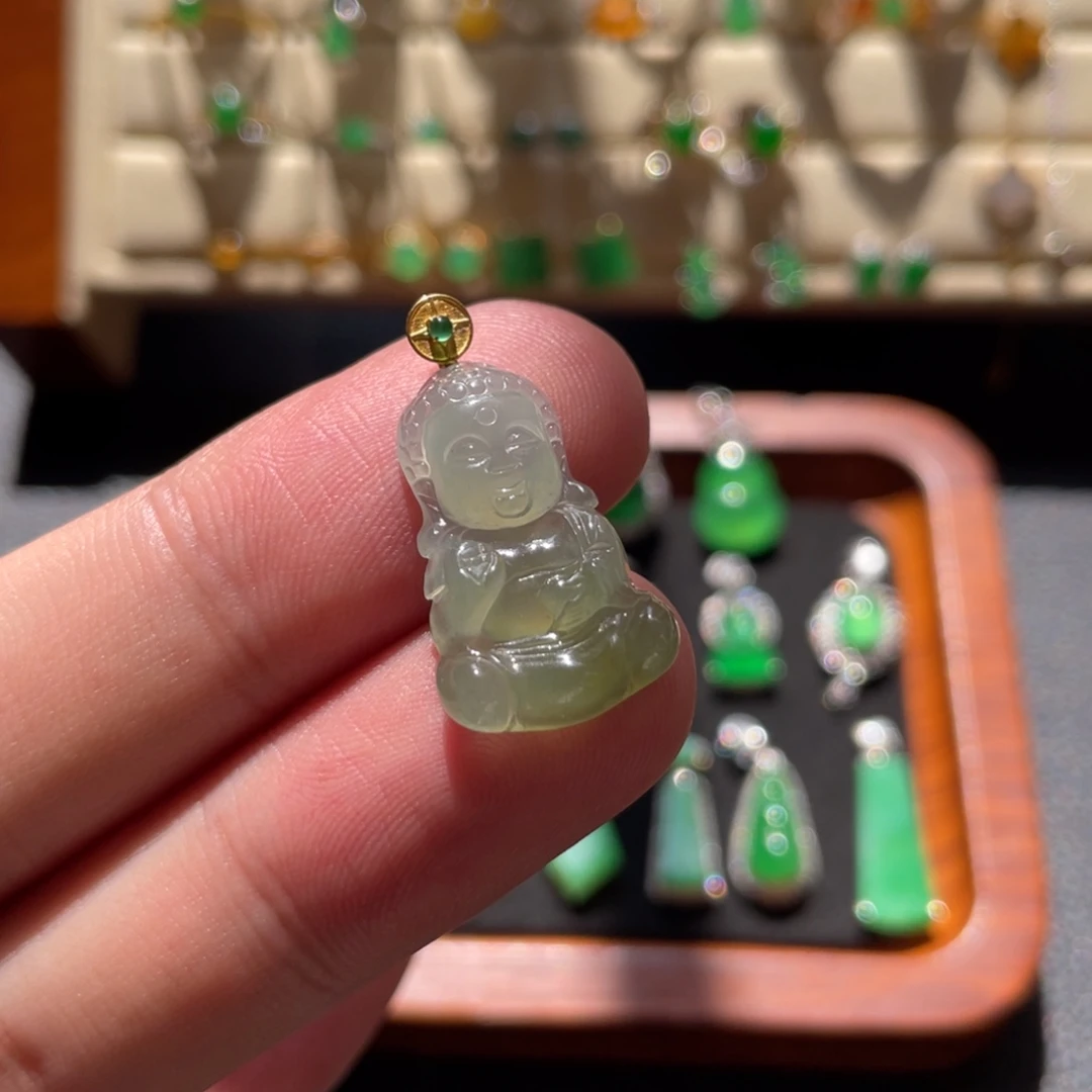 翡翠未镶嵌颈饰天然缅甸翡翠