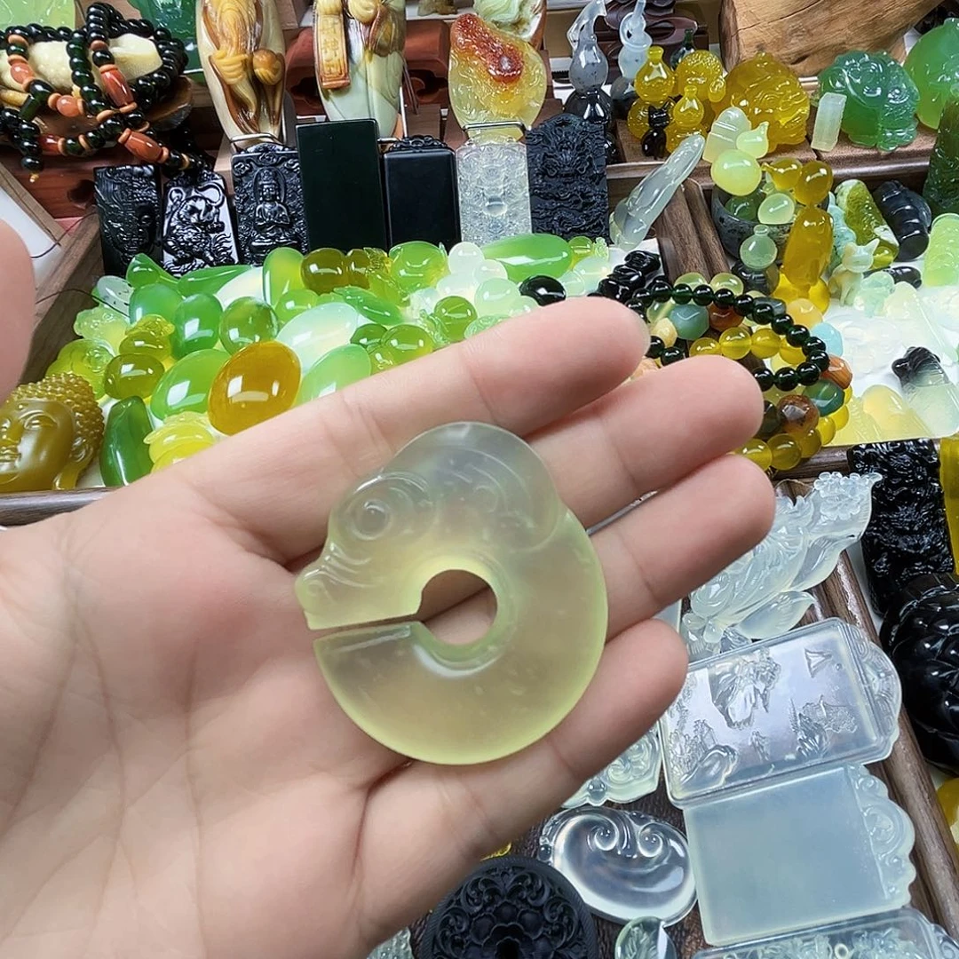 岫玉未镶嵌吊坠(不含链)
