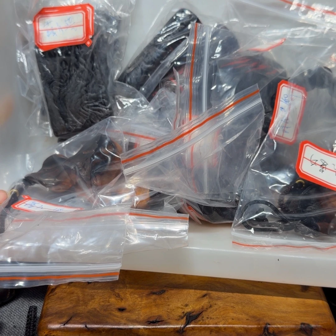 大叶紫檀（黑酸枝木类）