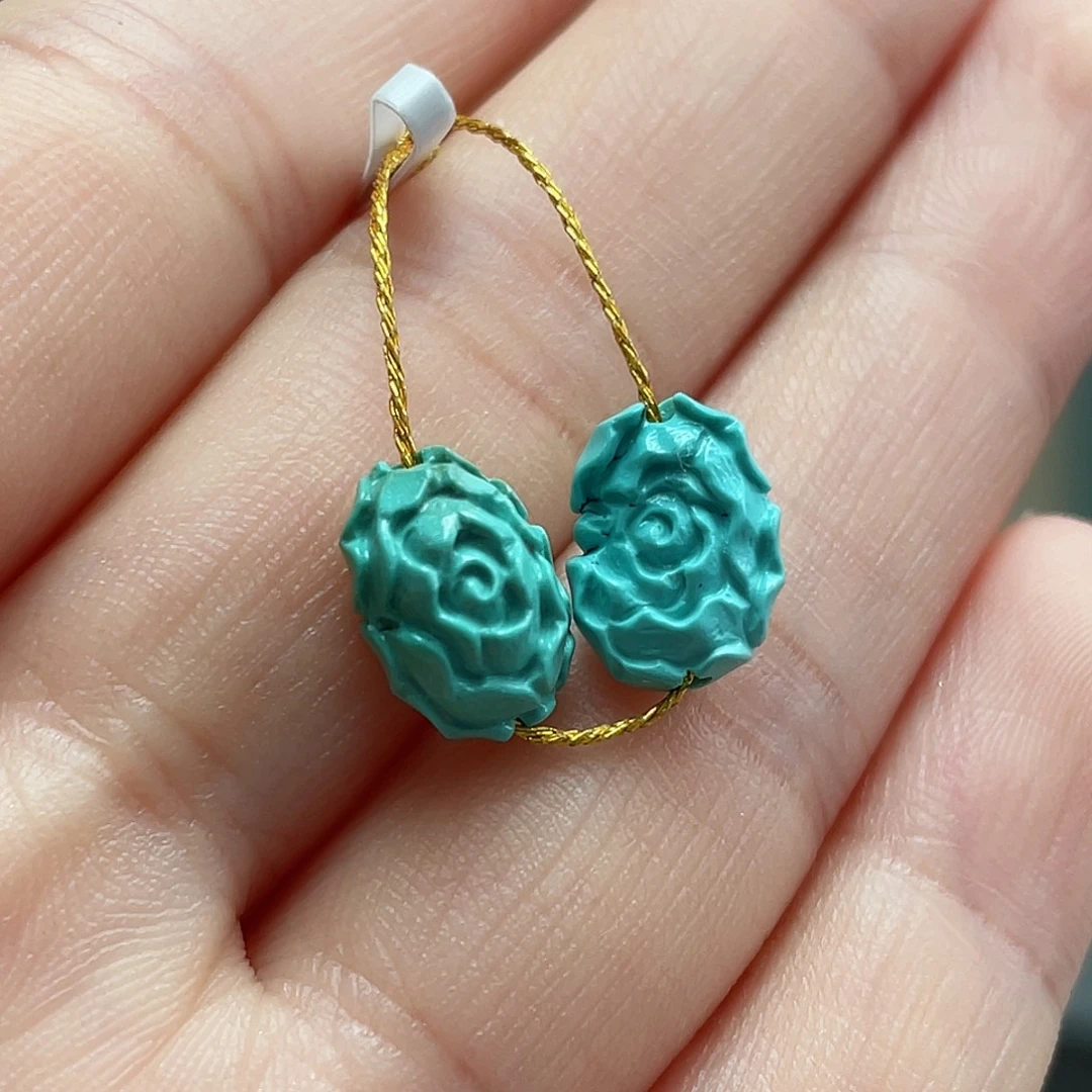 未镶嵌绿松石颈饰