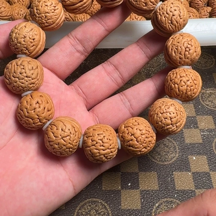 小***神吊坠桃核6666666666