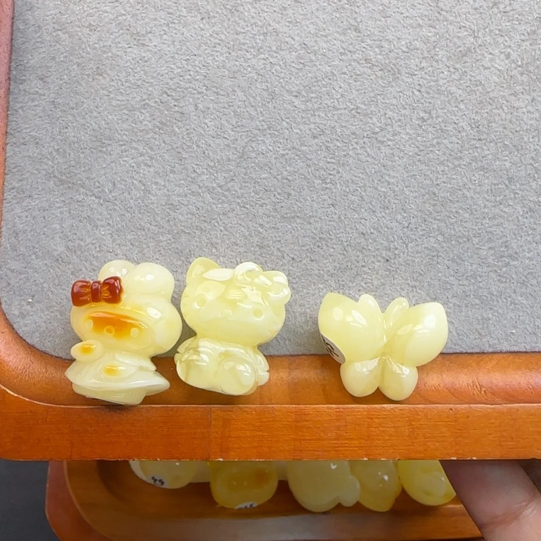 琥珀颈饰未镶嵌琥珀