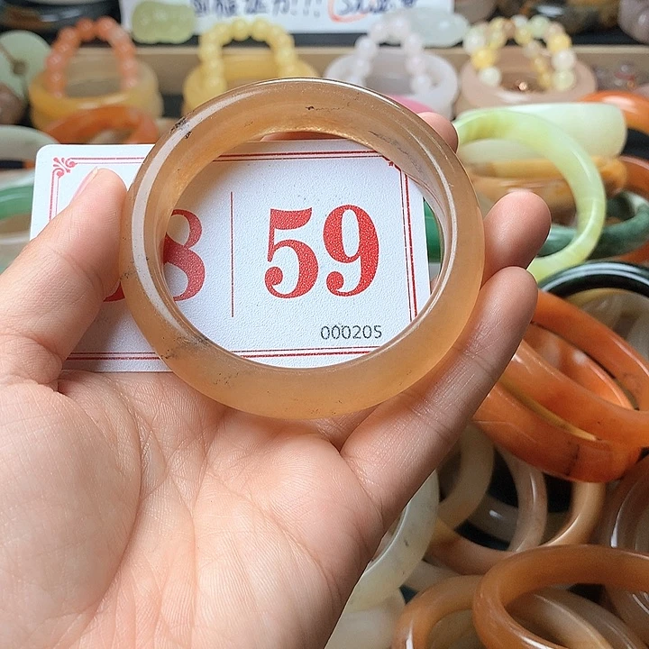 石英质玉（黄龙玉）未镶嵌手镯