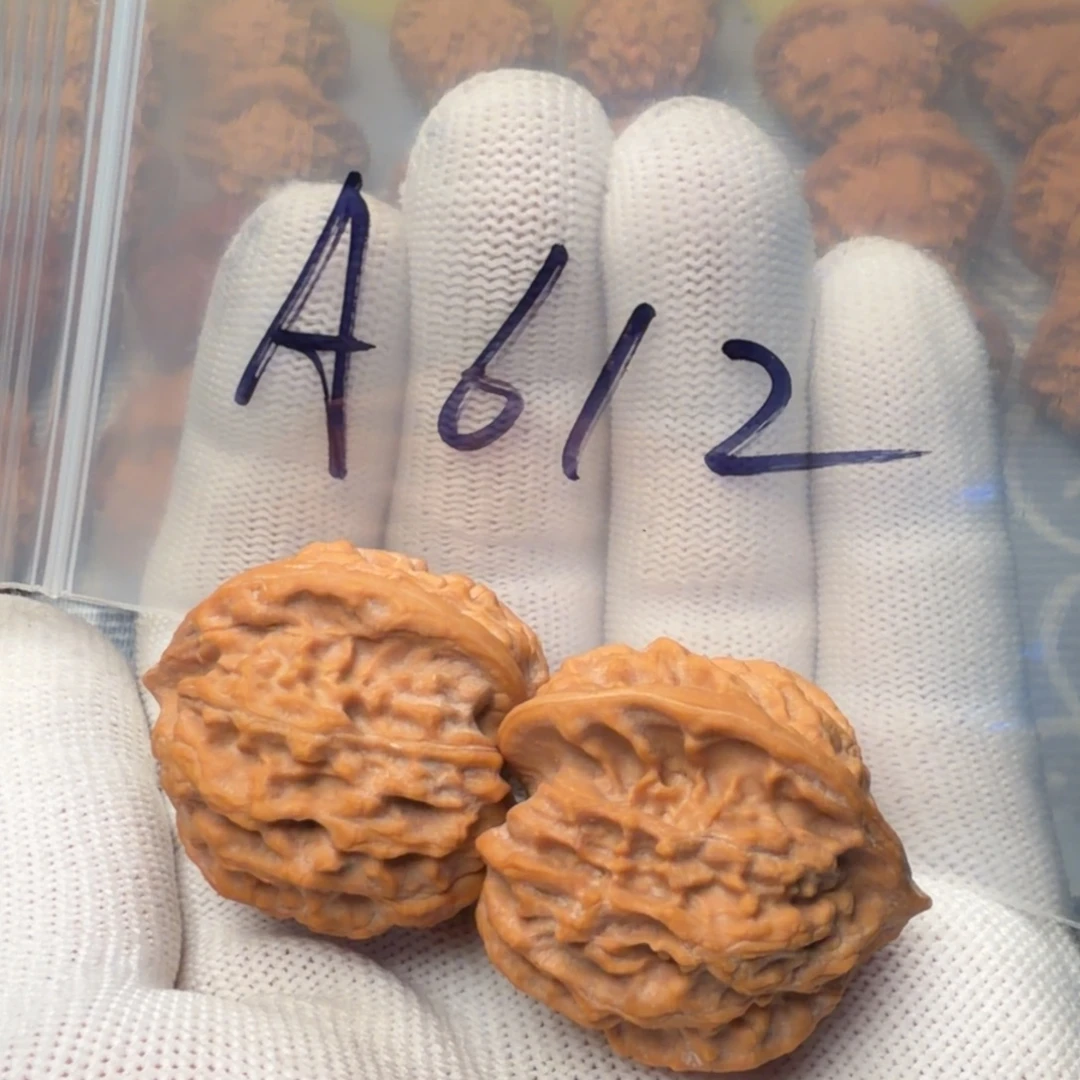 琴***酒文玩核桃吊坠A612全品石核34