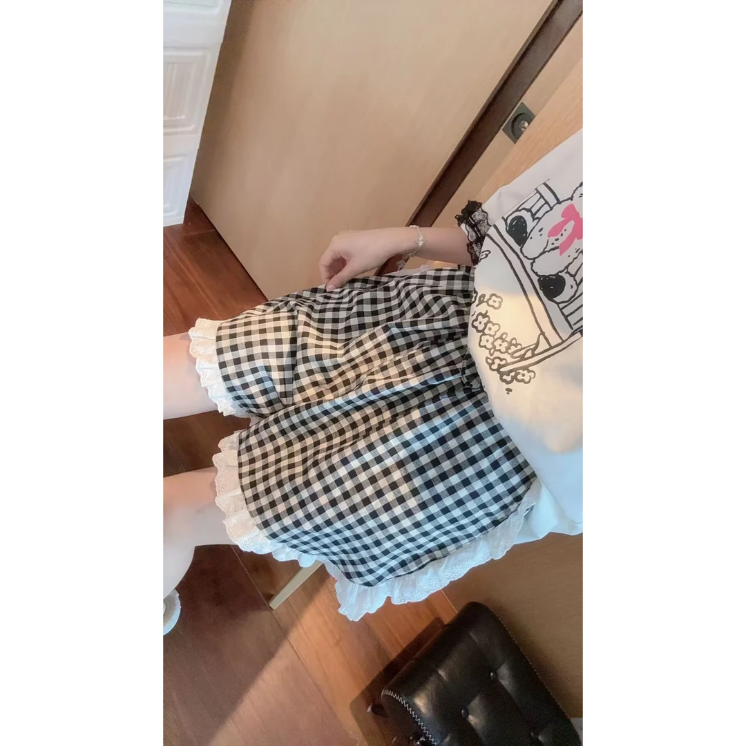 【张静芝】韩国新品~经典黑白格纹拼蕾丝花边松紧腰甜美女生短裤
