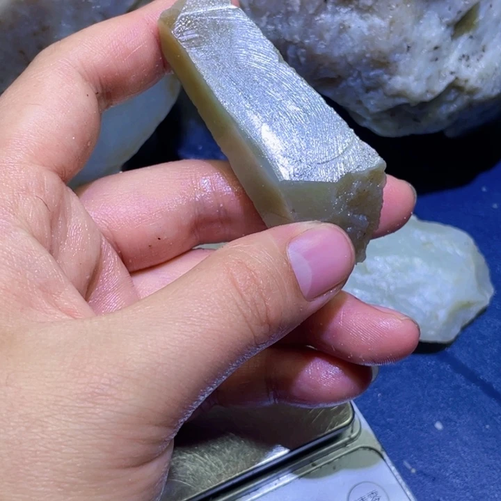 和田玉未镶嵌珠宝半成品