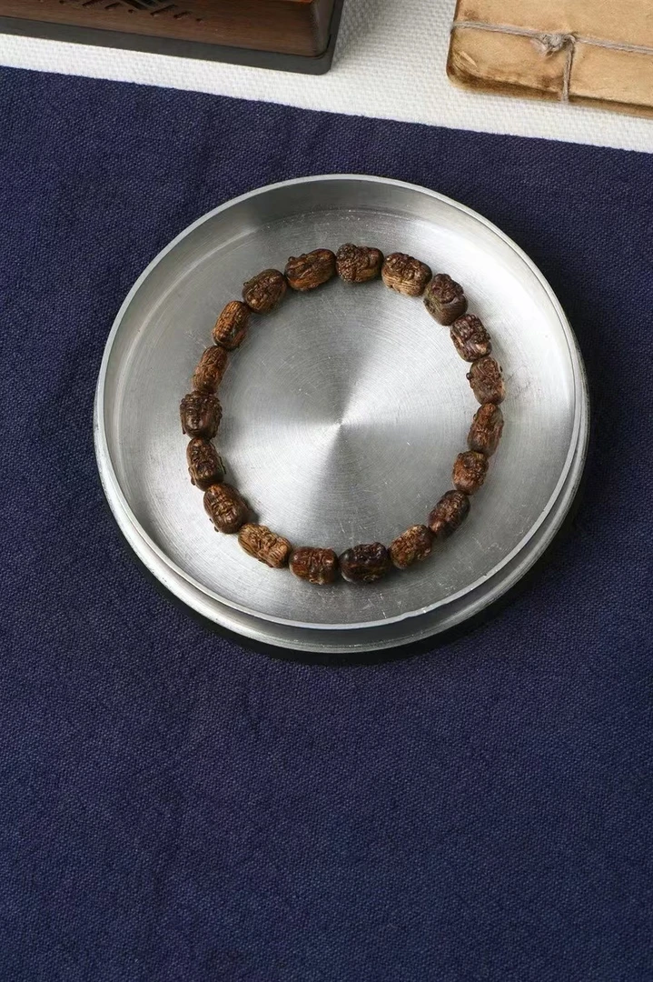 【珍稀奇楠*传世藏品】天然芽庄白奇楠18罗汉手串沉水级 多样性发一