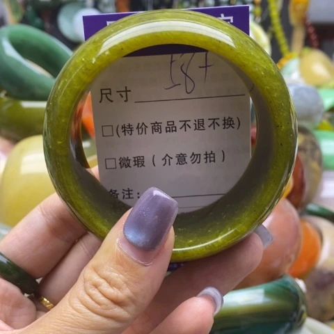 未镶嵌蛇纹石玉手镯