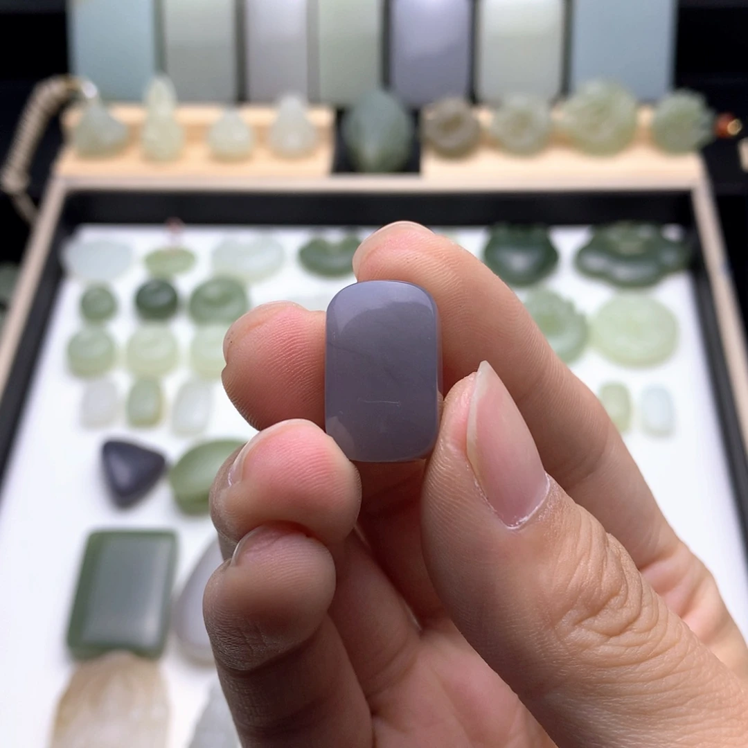 和田玉未镶嵌颈饰你*