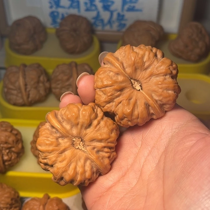 核桃种****蛙蛙45不足尺色差