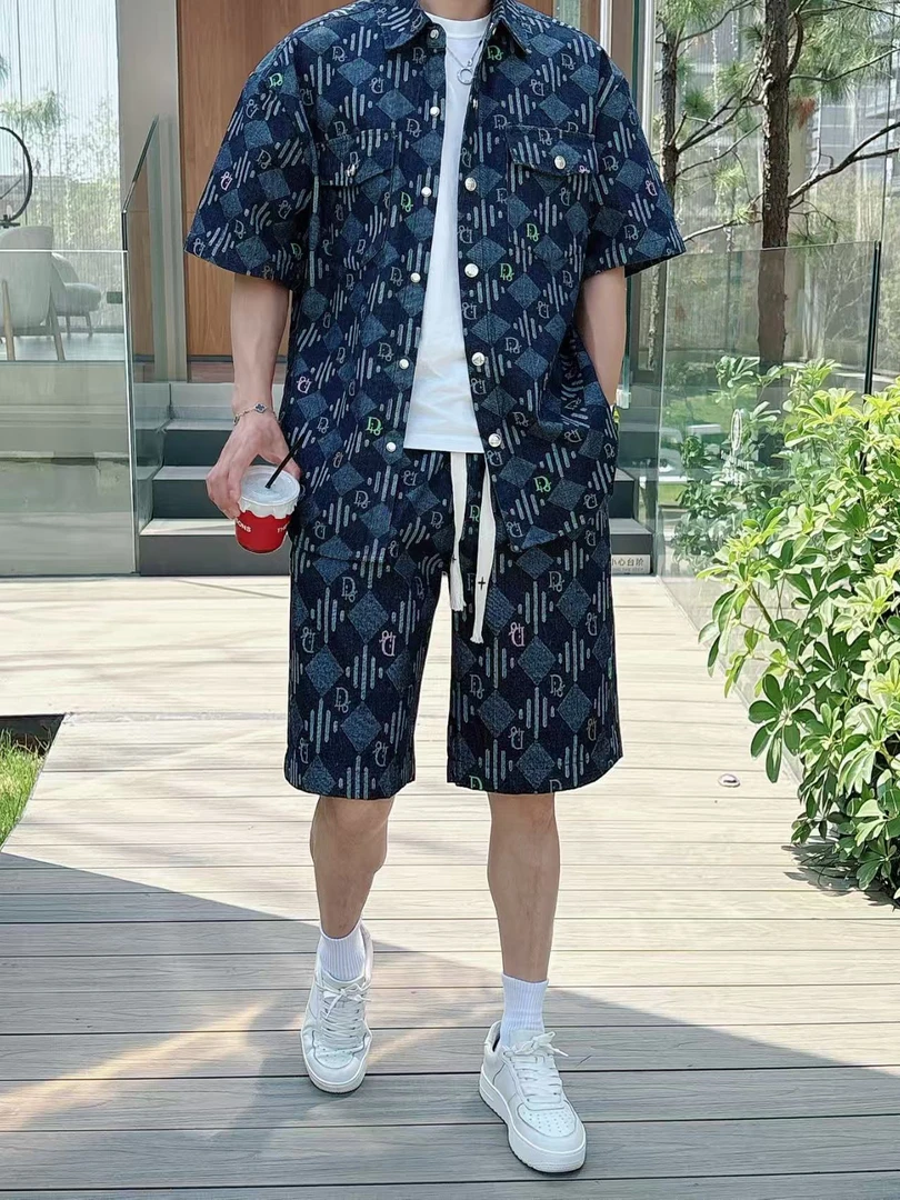 男士潮流时尚老花牛仔刺绣短袖外套短裤套装【1398+2061】
