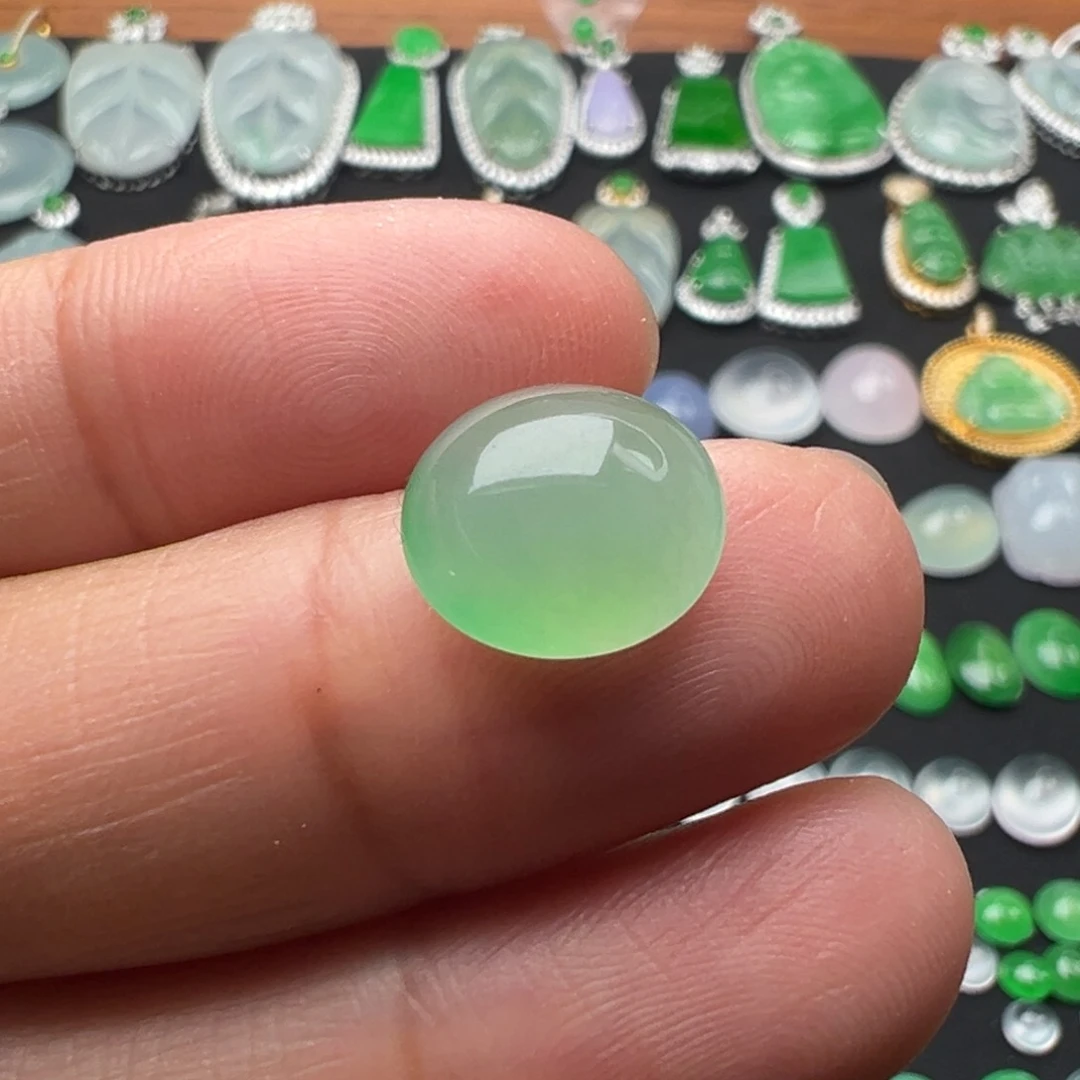 翡翠颈饰未镶嵌蛋10