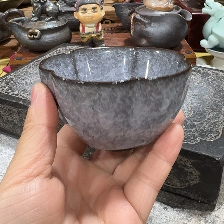 主人杯一个，瓷。。。
