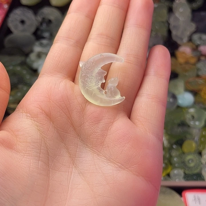蛇纹石玉合金颈饰月亮猫