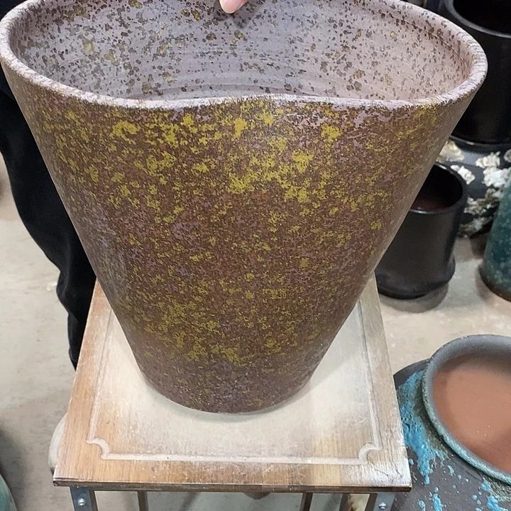 花盆紫砂口33高度30铁锈……