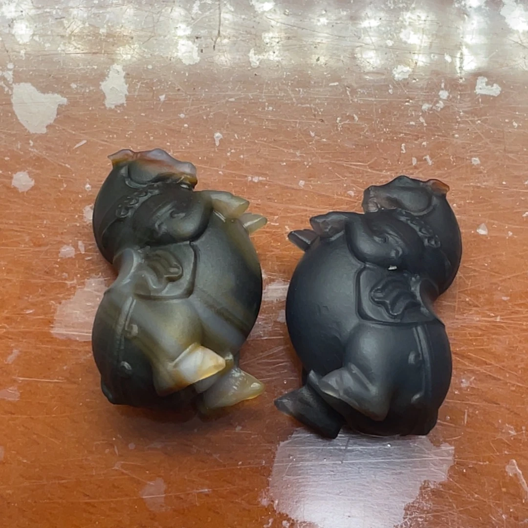 刘***彦玛瑙/玉髓未镶嵌颈饰